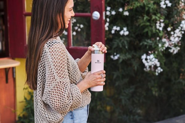 Stanley AeroLight Vacuum Insulated Transit Bottle - Ultra-Light Stainless Steel Tumbler for Coffee, Tea, and Beverages - Image 4